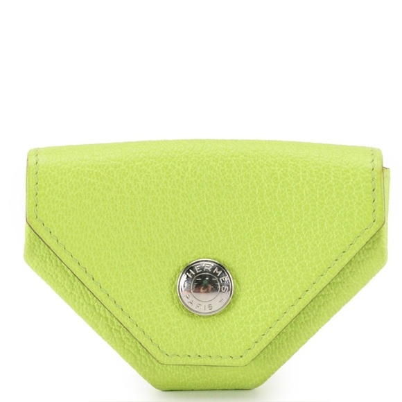 Hermès Le Van Quatre Lime Green Chevre Mysore Leather
Coin Pouch in Box - EUC - Picture 1 of 6